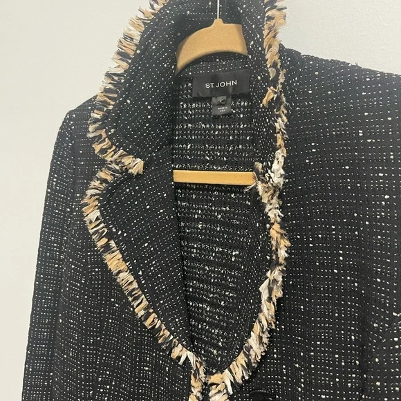 ST. JOHN blazer tweed fringe - Picture 11 of 13